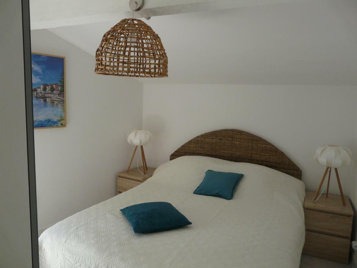 Bleu De L'Isle Apartment Luaran gambar